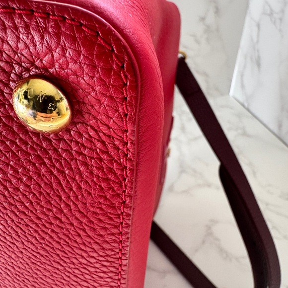 Beautiful Like New Louis Vuitton Capucines bag - Picture 10 of 16